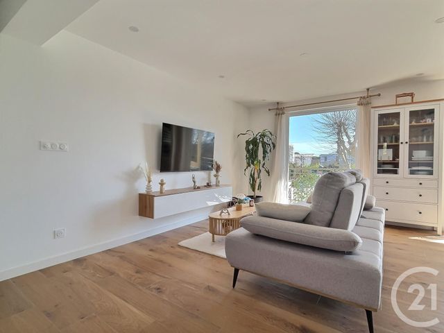 Appartement T3 à vendre - 3 pièces - 71,07 m2 - St Raphael - 83 - PROVENCE-ALPES-COTE-D-AZUR