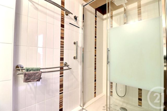 Appartement T3 à vendre - 3 pièces - 64,80 m2 - St Raphael - 83 - PROVENCE-ALPES-COTE-D-AZUR