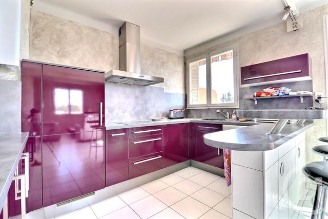 Appartement T3 à vendre - 3 pièces - 64,80 m2 - St Raphael - 83 - PROVENCE-ALPES-COTE-D-AZUR