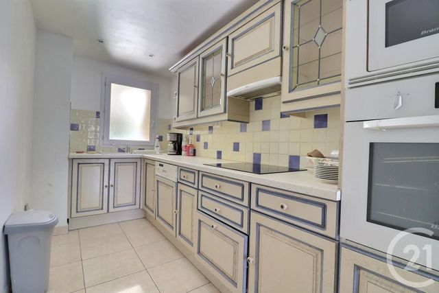 Appartement T4 &agrave; vendre - 4 pi&egrave;ces - 100 m2 - St Raphael - 83 - PROVENCE-ALPES-COTE-D-AZUR