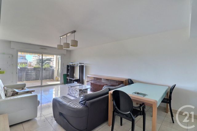 Appartement T4 &agrave; vendre - 4 pi&egrave;ces - 100 m2 - St Raphael - 83 - PROVENCE-ALPES-COTE-D-AZUR