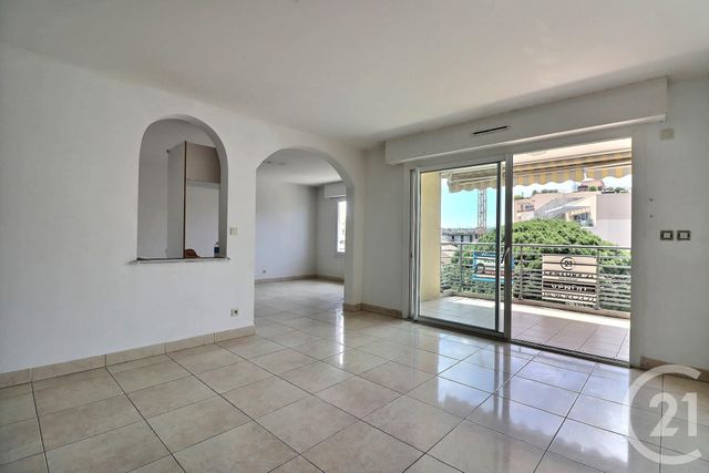 Appartement T4 &agrave; vendre - 4 pi&egrave;ces - 100 m2 - St Raphael - 83 - PROVENCE-ALPES-COTE-D-AZUR