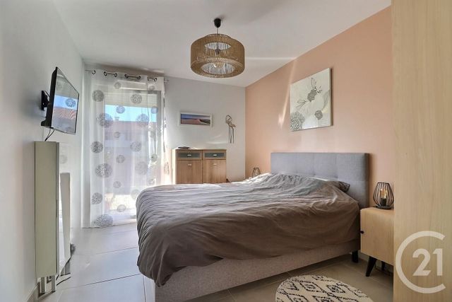 Appartement F3 à vendre - 3 pièces - 61,23 m2 - Frejus - 83 - PROVENCE-ALPES-COTE-D-AZUR
