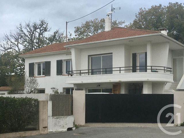 Maison &agrave; vendre - 8 pi&egrave;ces - 200 m2 - Frejus - 83 - PROVENCE-ALPES-COTE-D-AZUR