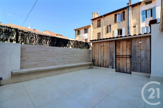 Appartement F4 à vendre - 4 pièces - 95 m2 - St Raphael - 83 - PROVENCE-ALPES-COTE-D-AZUR