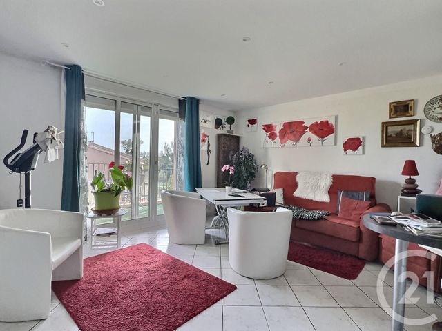 Appartement T3 à vendre - 3 pièces - 69,49 m2 - Frejus - 83 - PROVENCE-ALPES-COTE-D-AZUR