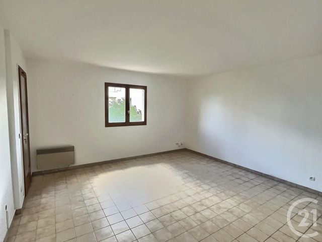 Appartement F3 à vendre - 3 pièces - 63 m2 - Frejus - 83 - PROVENCE-ALPES-COTE-D-AZUR