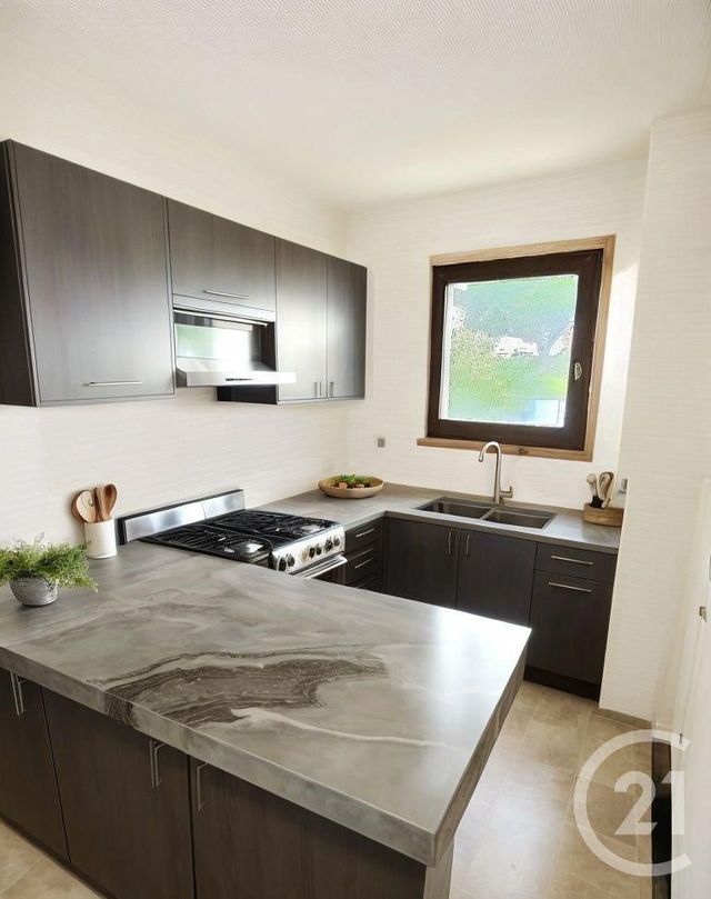 Appartement F3 à vendre - 3 pièces - 63 m2 - Frejus - 83 - PROVENCE-ALPES-COTE-D-AZUR