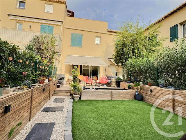 Appartement T3 à vendre - 3 pièces - 46,44 m2 - Frejus - 83 - PROVENCE-ALPES-COTE-D-AZUR