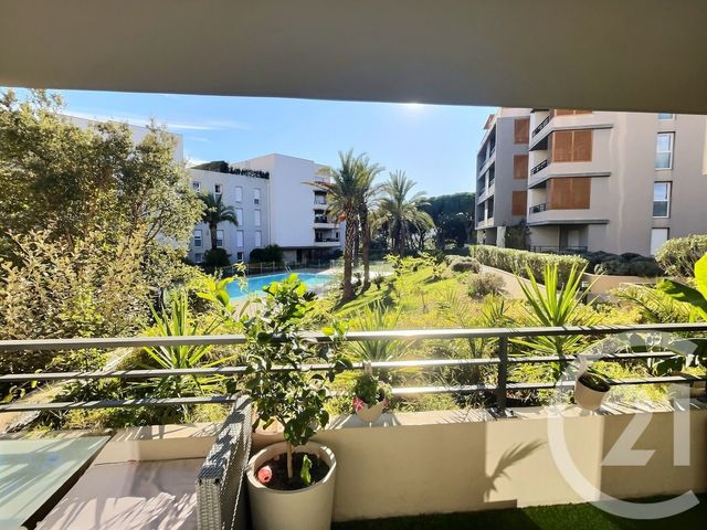 Appartement T3 à vendre - 3 pièces - 63,31 m2 - Frejus - 83 - PROVENCE-ALPES-COTE-D-AZUR