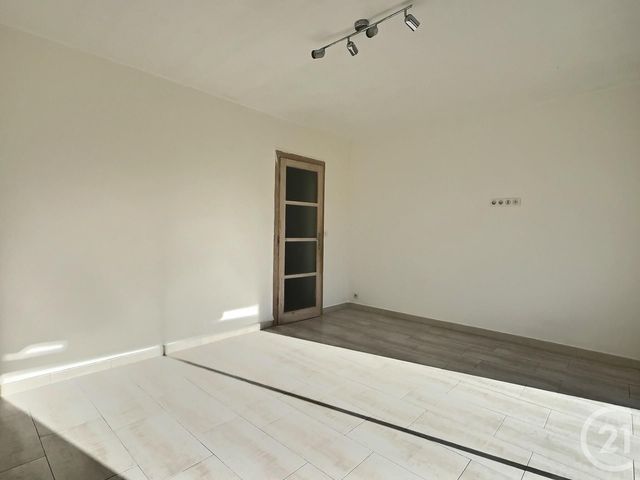 Appartement à vendre - 4 pièces - 70,88 m2 - Frejus - 83 - PROVENCE-ALPES-COTE-D-AZUR