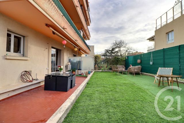 Appartement T3 &agrave; vendre - 3 pi&egrave;ces - 65,79 m2 - St Raphael - 83 - PROVENCE-ALPES-COTE-D-AZUR