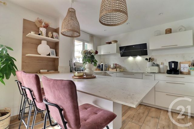 Appartement T3 &agrave; vendre - 3 pi&egrave;ces - 65,79 m2 - St Raphael - 83 - PROVENCE-ALPES-COTE-D-AZUR