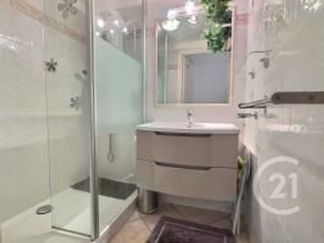 Appartement F4 &agrave; vendre - 4 pi&egrave;ces - 102 m2 - Frejus - 83 - PROVENCE-ALPES-COTE-D-AZUR