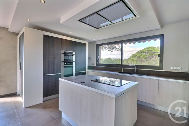 Maison &agrave; vendre - 6 pi&egrave;ces - 148 m2 - Frejus - 83 - PROVENCE-ALPES-COTE-D-AZUR