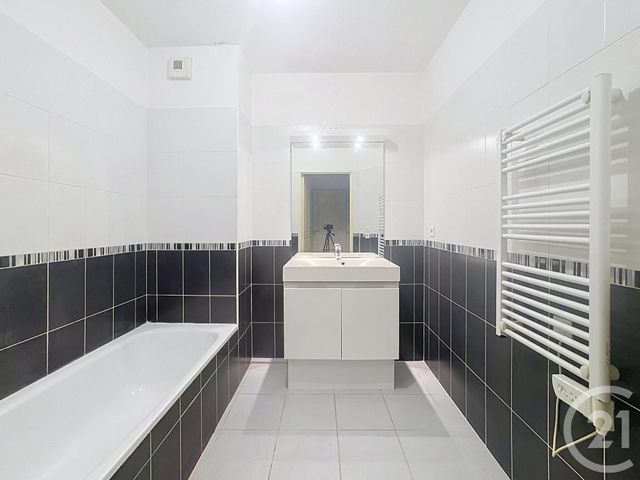 Appartement T3 &agrave; vendre - 3 pi&egrave;ces - 73,37 m2 - Frejus - 83 - PROVENCE-ALPES-COTE-D-AZUR
