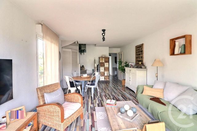 Appartement T3 &agrave; vendre - 3 pi&egrave;ces - 72,42 m2 - Frejus - 83 - PROVENCE-ALPES-COTE-D-AZUR