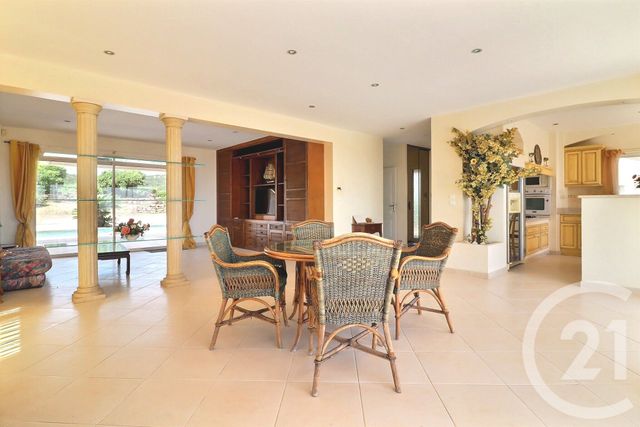 Maison &agrave; vendre - 6 pi&egrave;ces - 245 m2 - Frejus - 83 - PROVENCE-ALPES-COTE-D-AZUR