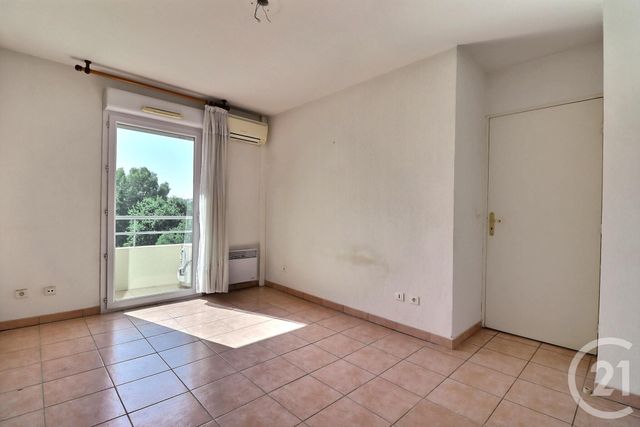 Appartement T4 &agrave; vendre - 4 pi&egrave;ces - 83 m2 - Frejus - 83 - PROVENCE-ALPES-COTE-D-AZUR