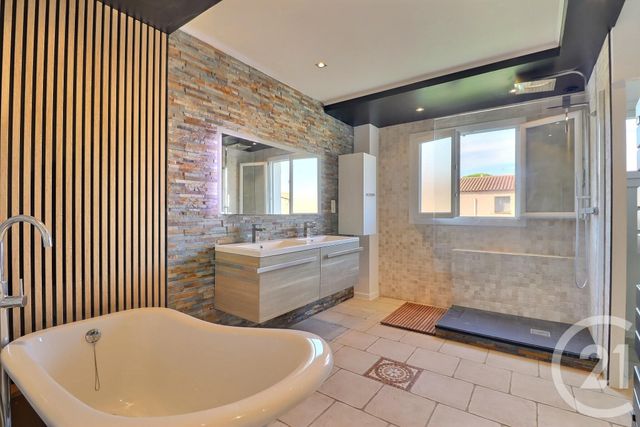 Maison &agrave; vendre - 3 pi&egrave;ces - 91,60 m2 - Frejus - 83 - PROVENCE-ALPES-COTE-D-AZUR