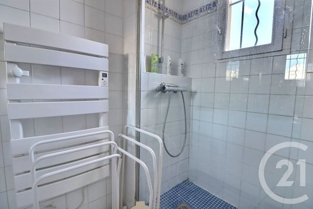 Appartement T2 &agrave; vendre - 2 pi&egrave;ces - 64,27 m2 - Roquebrune Sur Argens - 83 - PROVENCE-ALPES-COTE-D-AZUR