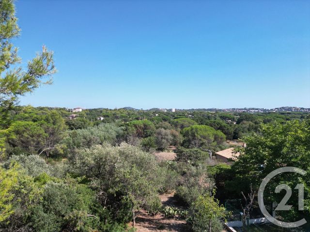 terrain - FREJUS - 83