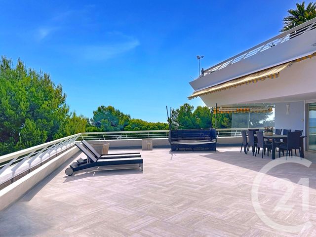 Appartement T4 à vendre - 4 pièces - 131 m2 - Villeneuve Loubet - 06 - PROVENCE-ALPES-COTE-D-AZUR