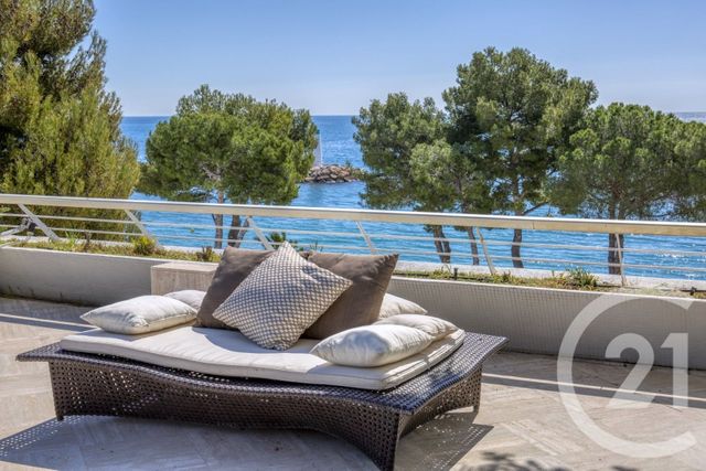 Appartement T4 à vendre - 4 pièces - 131 m2 - Villeneuve Loubet - 06 - PROVENCE-ALPES-COTE-D-AZUR