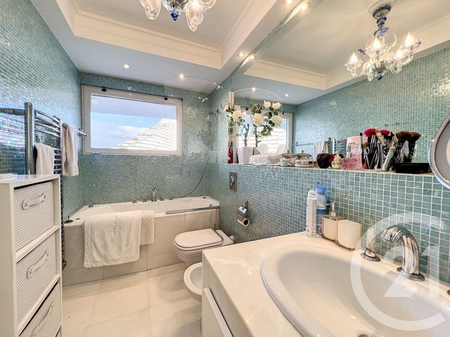 Appartement T4 à vendre - 4 pièces - 131 m2 - Villeneuve Loubet - 06 - PROVENCE-ALPES-COTE-D-AZUR