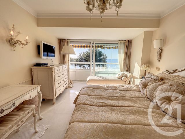 Appartement T4 à vendre - 4 pièces - 131 m2 - Villeneuve Loubet - 06 - PROVENCE-ALPES-COTE-D-AZUR