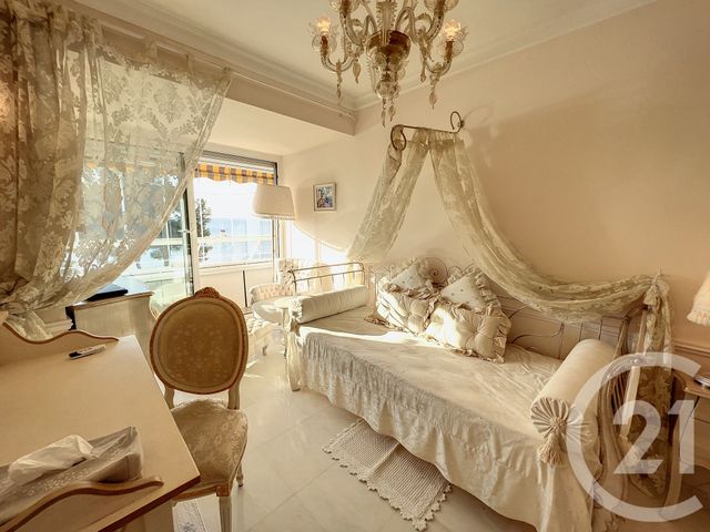 Appartement T4 à vendre - 4 pièces - 131 m2 - Villeneuve Loubet - 06 - PROVENCE-ALPES-COTE-D-AZUR