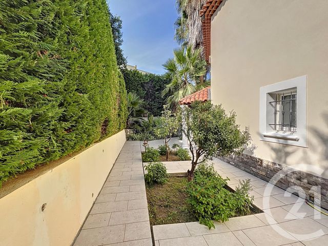 Maison à vendre - 8 pièces - 401 m2 - Villeneuve Loubet - 06 - PROVENCE-ALPES-COTE-D-AZUR