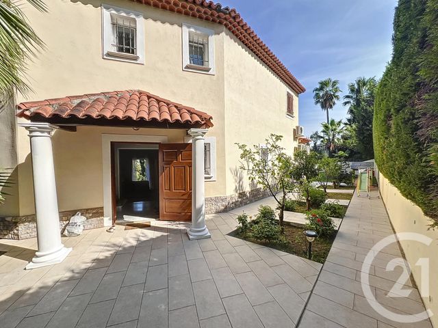 Maison à vendre - 8 pièces - 401 m2 - Villeneuve Loubet - 06 - PROVENCE-ALPES-COTE-D-AZUR