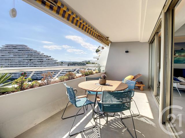 Appartement F2 à vendre - 2 pièces - 46 m2 - Villeneuve Loubet - 06 - PROVENCE-ALPES-COTE-D-AZUR