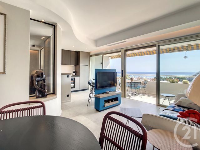 Appartement F2 à vendre - 2 pièces - 46 m2 - Villeneuve Loubet - 06 - PROVENCE-ALPES-COTE-D-AZUR