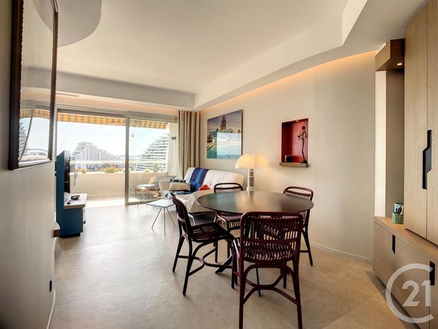 Appartement F2 à vendre - 2 pièces - 46 m2 - Villeneuve Loubet - 06 - PROVENCE-ALPES-COTE-D-AZUR