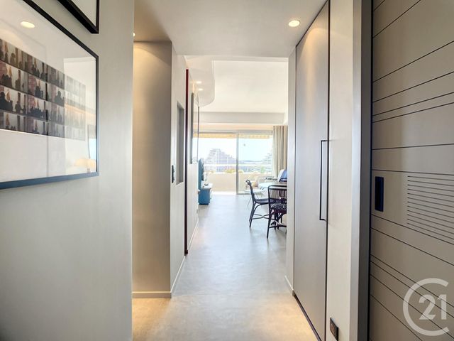 Appartement F2 à vendre - 2 pièces - 46 m2 - Villeneuve Loubet - 06 - PROVENCE-ALPES-COTE-D-AZUR
