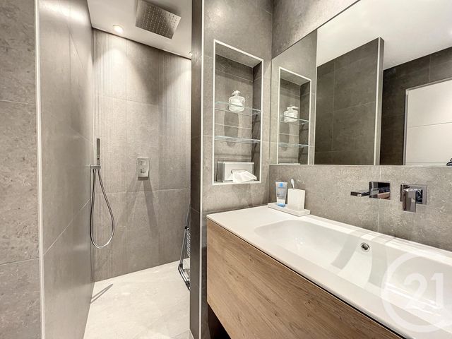 Appartement T3 à vendre - 3 pièces - 57 m2 - Villeneuve Loubet - 06 - PROVENCE-ALPES-COTE-D-AZUR