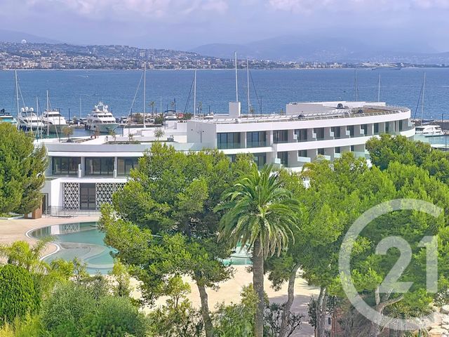 Appartement F4 à vendre - 4 pièces - 91,93 m2 - Villeneuve Loubet - 06 - PROVENCE-ALPES-COTE-D-AZUR