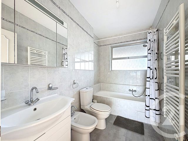 Appartement T2 à vendre - 2 pièces - 56,25 m2 - Villeneuve Loubet - 06 - PROVENCE-ALPES-COTE-D-AZUR