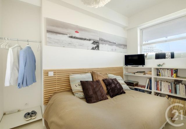 Appartement F3 à vendre - 3 pièces - 80 m2 - Villeneuve Loubet - 06 - PROVENCE-ALPES-COTE-D-AZUR