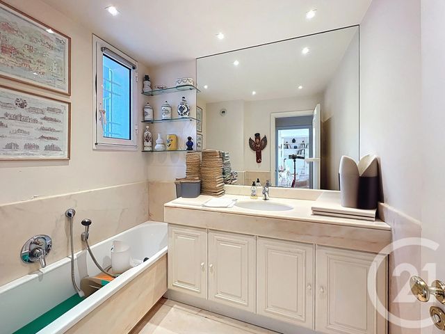 Maison à vendre - 6 pièces - 200 m2 - Villeneuve Loubet - 06 - PROVENCE-ALPES-COTE-D-AZUR