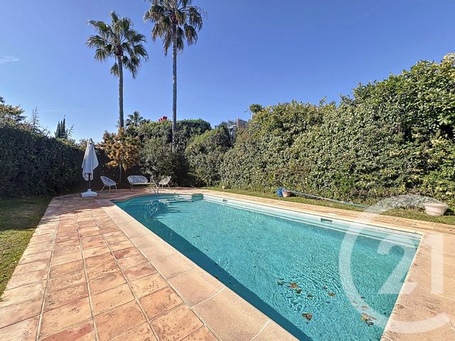 Maison à vendre - 6 pièces - 200 m2 - Villeneuve Loubet - 06 - PROVENCE-ALPES-COTE-D-AZUR