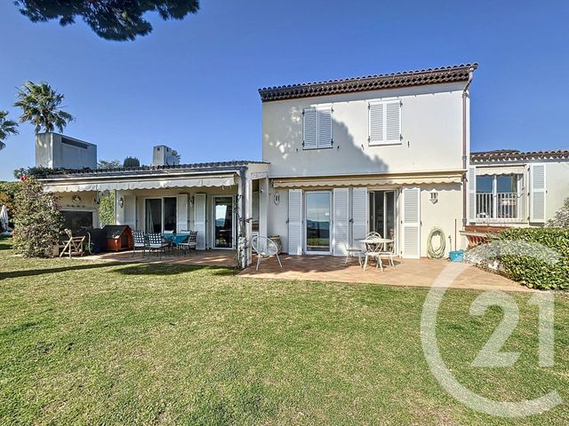 Maison à vendre - 6 pièces - 200 m2 - Villeneuve Loubet - 06 - PROVENCE-ALPES-COTE-D-AZUR