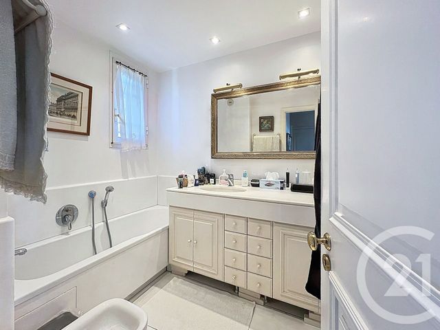 Maison à vendre - 6 pièces - 200 m2 - Villeneuve Loubet - 06 - PROVENCE-ALPES-COTE-D-AZUR