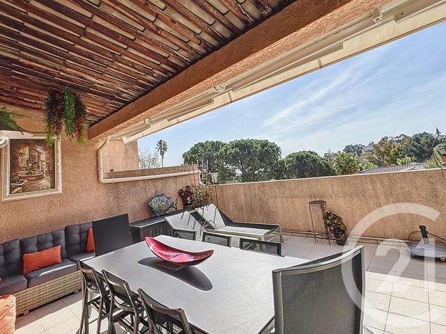 Appartement F3 à vendre - 3 pièces - 63 m2 - Villeneuve Loubet - 06 - PROVENCE-ALPES-COTE-D-AZUR