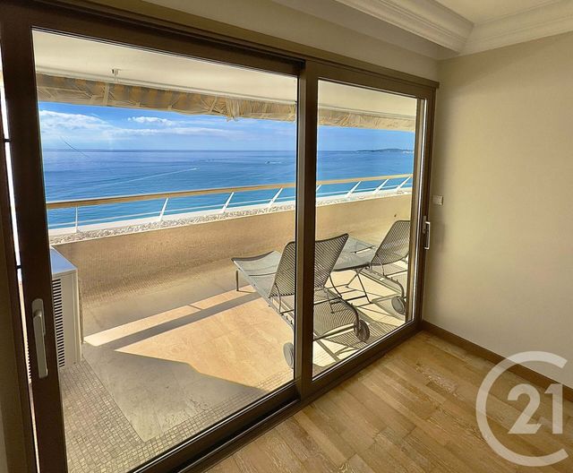 Appartement T4 à vendre - 4 pièces - 110 m2 - Villeneuve Loubet - 06 - PROVENCE-ALPES-COTE-D-AZUR