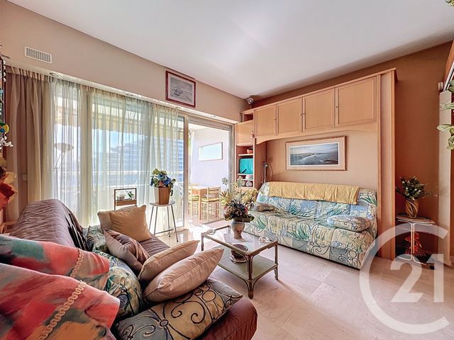 Appartement Studio Cabine à vendre - 1 pièce - 27 m2 - Villeneuve Loubet - 06 - PROVENCE-ALPES-COTE-D-AZUR