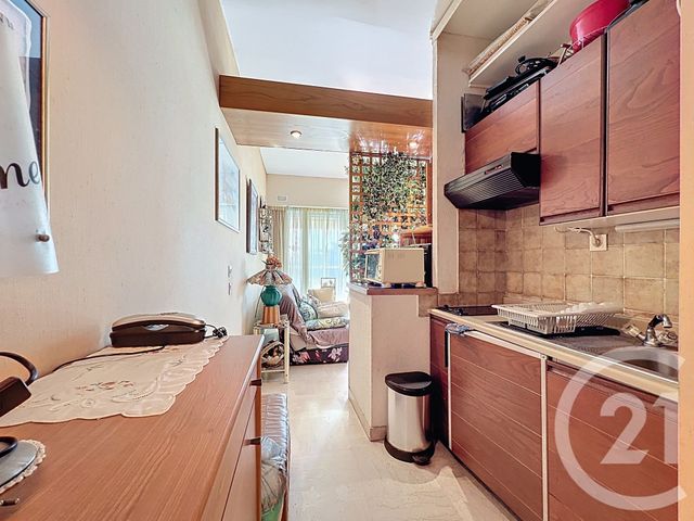 Appartement Studio Cabine à vendre - 1 pièce - 27 m2 - Villeneuve Loubet - 06 - PROVENCE-ALPES-COTE-D-AZUR