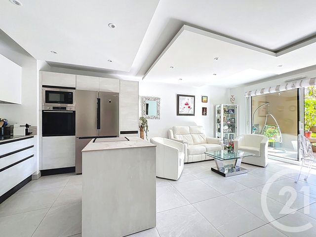 Appartement T3 à vendre - 3 pièces - 62 m2 - Villeneuve Loubet - 06 - PROVENCE-ALPES-COTE-D-AZUR